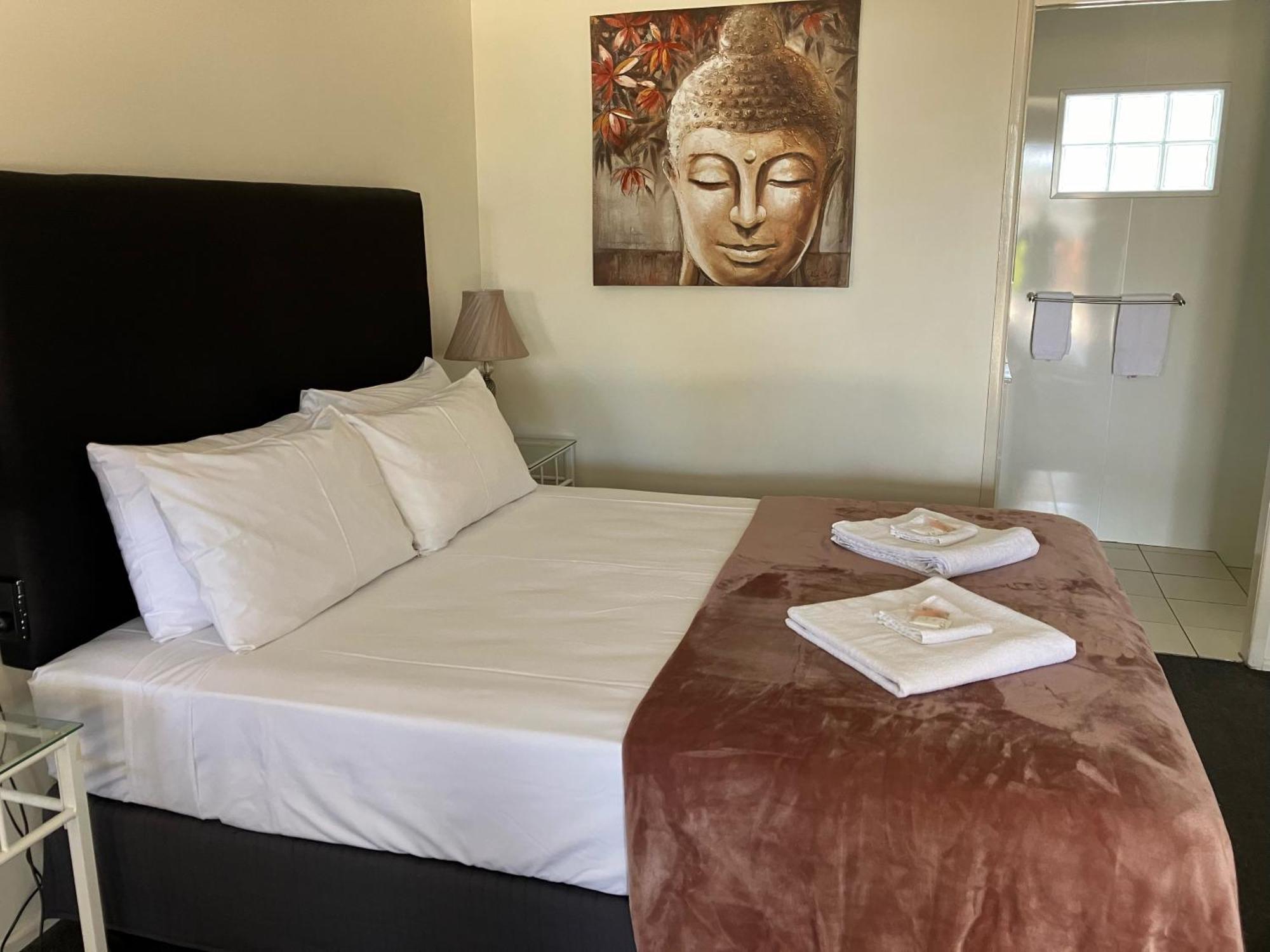 Porky'S Motel Rockhampton Buitenkant foto
