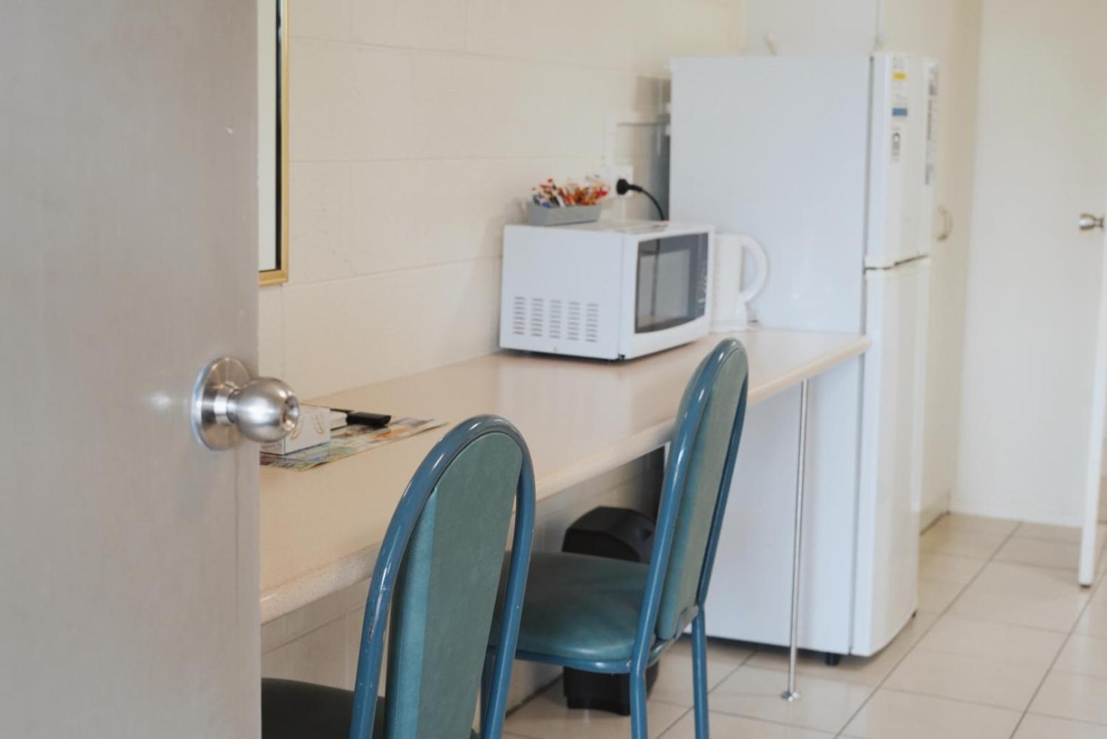 Porky'S Motel Rockhampton Buitenkant foto